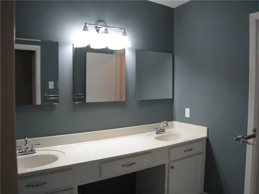 6520 Roswell Road Unit 89, Atlanta, Georgia 30328, 2 Bedrooms Bedrooms, ,1 BathroomBathrooms,Residential,Sold,6520 Roswell Road Unit 89,5863240