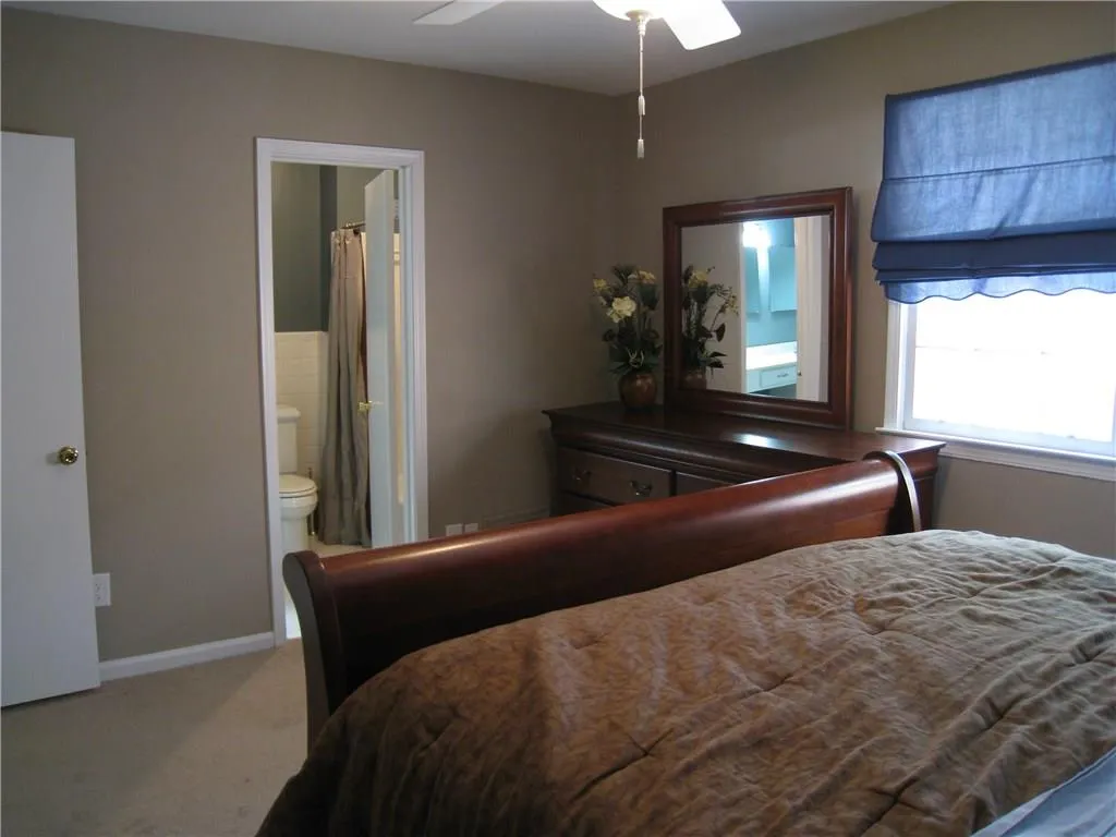 6520 Roswell Road Unit 89, Atlanta, Georgia 30328, 2 Bedrooms Bedrooms, ,1 BathroomBathrooms,Residential,Sold,6520 Roswell Road Unit 89,5863240