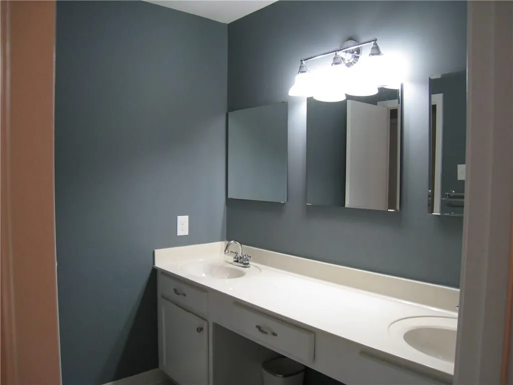 6520 Roswell Road Unit 89, Atlanta, Georgia 30328, 2 Bedrooms Bedrooms, ,1 BathroomBathrooms,Residential,Sold,6520 Roswell Road Unit 89,5863240