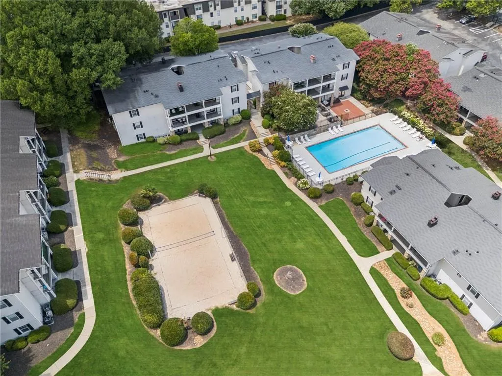 Bird's eye view of a pool area