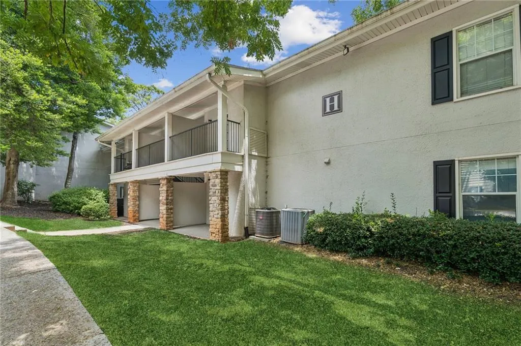 1150 Collier Road Nw Unit 16h, Atlanta, Georgia 30318, 2 Bedrooms Bedrooms, ,2 BathroomsBathrooms,Residential,For Sale,1150 Collier Road Nw Unit 16h,7622298