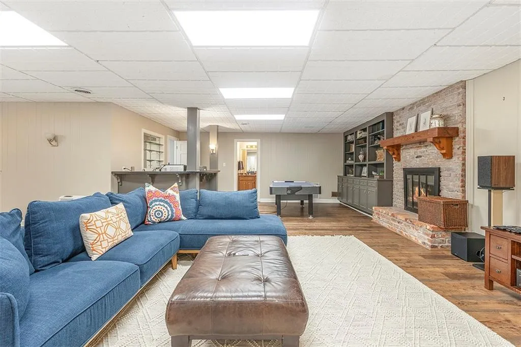 6025 River Chase Circle Nw, Sandy Springs, Georgia 30328, 7 Bedrooms Bedrooms, ,5 BathroomsBathrooms,Residential,Sold,6025 River Chase Circle Nw,7038997