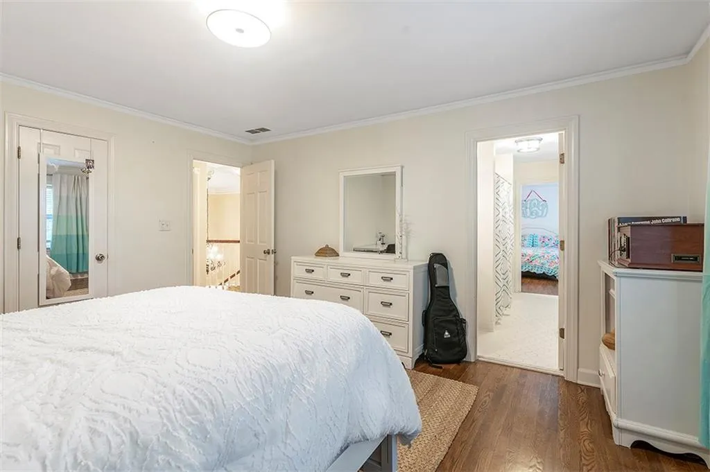 6025 River Chase Circle Nw, Sandy Springs, Georgia 30328, 7 Bedrooms Bedrooms, ,5 BathroomsBathrooms,Residential,Sold,6025 River Chase Circle Nw,7038997