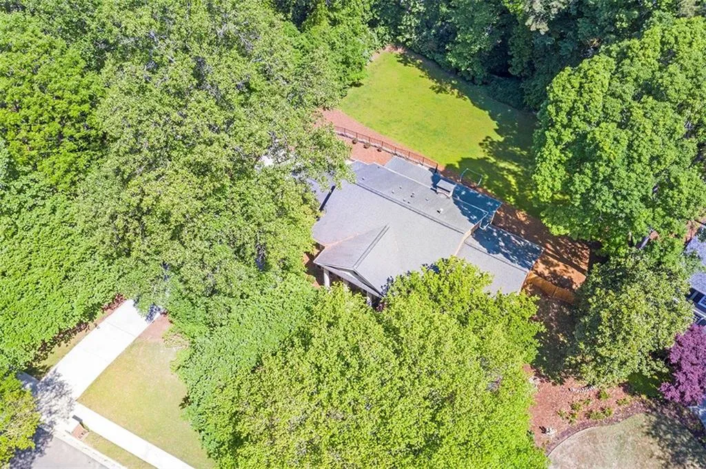 6025 River Chase Circle Nw, Sandy Springs, Georgia 30328, 7 Bedrooms Bedrooms, ,5 BathroomsBathrooms,Residential,Sold,6025 River Chase Circle Nw,7038997