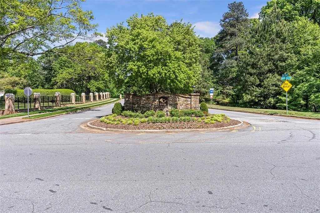 6025 River Chase Circle Nw, Sandy Springs, Georgia 30328, 7 Bedrooms Bedrooms, ,5 BathroomsBathrooms,Residential,Sold,6025 River Chase Circle Nw,7038997