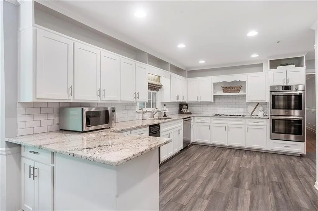 6025 River Chase Circle Nw, Sandy Springs, Georgia 30328, 7 Bedrooms Bedrooms, ,5 BathroomsBathrooms,Residential,Sold,6025 River Chase Circle Nw,7038997