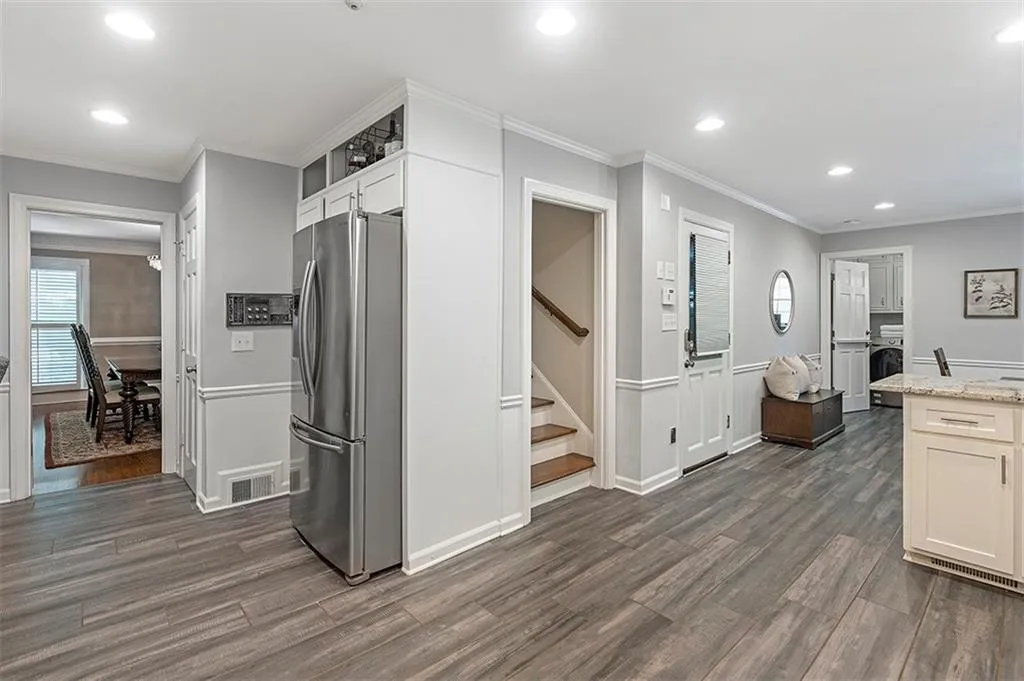 6025 River Chase Circle Nw, Sandy Springs, Georgia 30328, 7 Bedrooms Bedrooms, ,5 BathroomsBathrooms,Residential,Sold,6025 River Chase Circle Nw,7038997