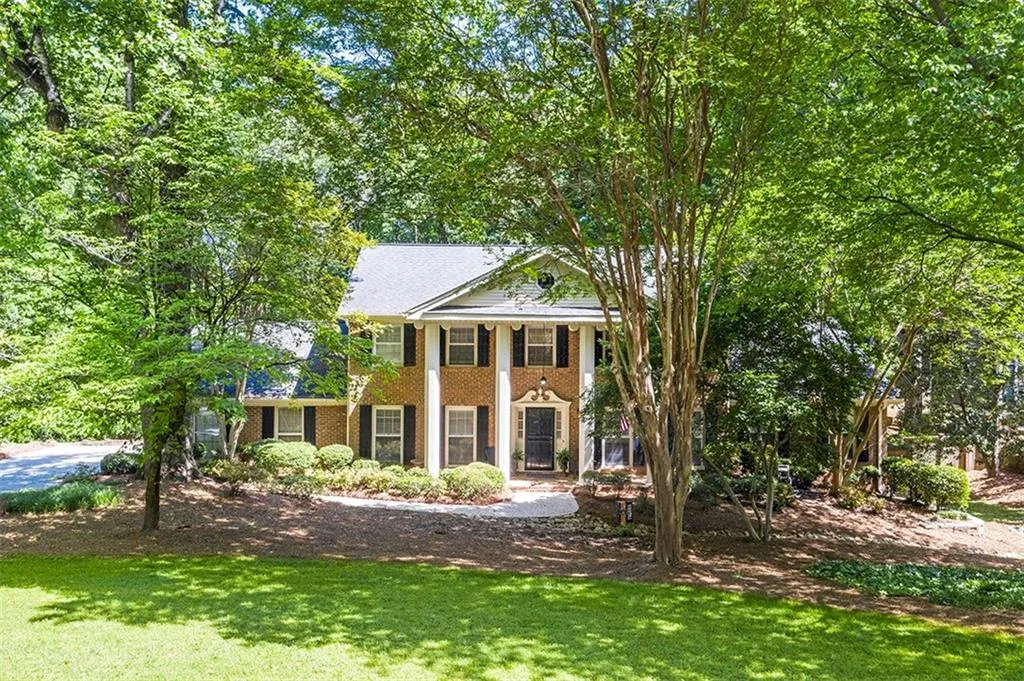 6025 River Chase Circle Nw, Sandy Springs, Georgia 30328, 7 Bedrooms Bedrooms, ,5 BathroomsBathrooms,Residential,Sold,6025 River Chase Circle Nw,7038997