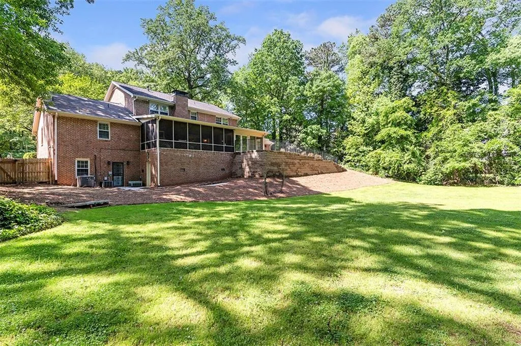 6025 River Chase Circle Nw, Sandy Springs, Georgia 30328, 7 Bedrooms Bedrooms, ,5 BathroomsBathrooms,Residential,Sold,6025 River Chase Circle Nw,7038997