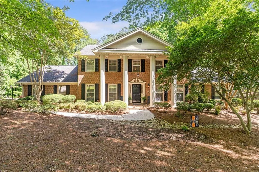 6025 River Chase Circle Nw, Sandy Springs, Georgia 30328, 7 Bedrooms Bedrooms, ,5 BathroomsBathrooms,Residential,Sold,6025 River Chase Circle Nw,7038997