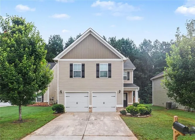 186 Brasch Park Drive, Grantville, Georgia 30220
