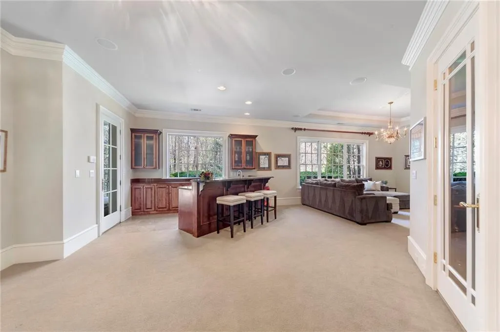 219 Saint Nicholas Circle Nw, Sandy Springs, Georgia 30327, 6 Bedrooms Bedrooms, ,6 BathroomsBathrooms,Residential,Sold,219 Saint Nicholas Circle Nw,7190211