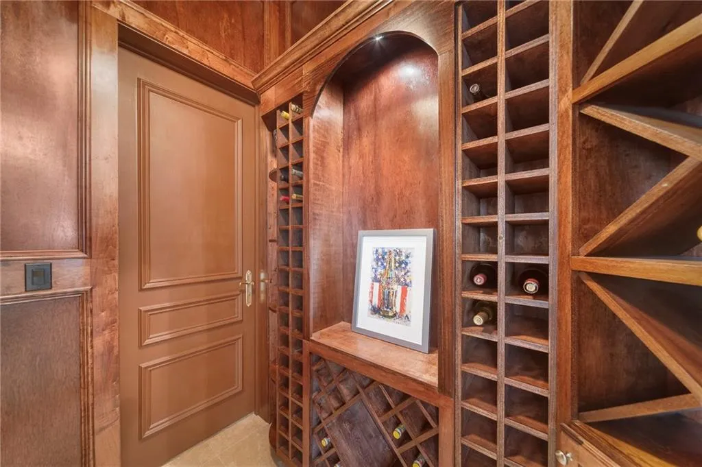 219 Saint Nicholas Circle Nw, Sandy Springs, Georgia 30327, 6 Bedrooms Bedrooms, ,6 BathroomsBathrooms,Residential,Sold,219 Saint Nicholas Circle Nw,7190211