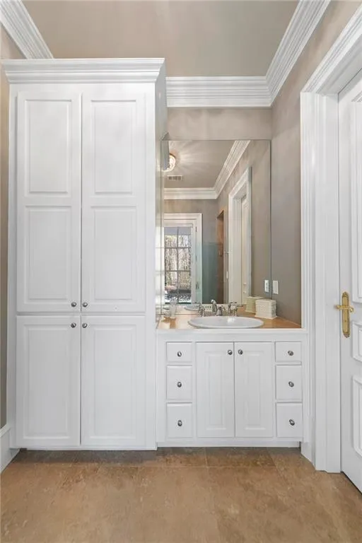 219 Saint Nicholas Circle Nw, Sandy Springs, Georgia 30327, 6 Bedrooms Bedrooms, ,6 BathroomsBathrooms,Residential,Sold,219 Saint Nicholas Circle Nw,7190211