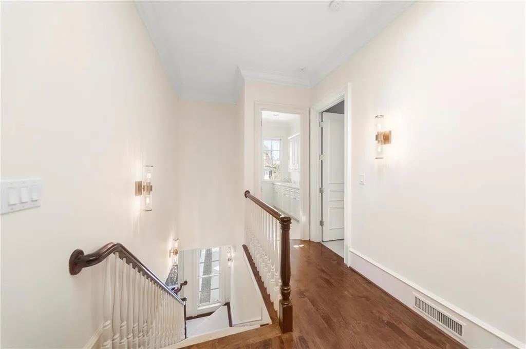 219 Saint Nicholas Circle Nw, Sandy Springs, Georgia 30327, 6 Bedrooms Bedrooms, ,6 BathroomsBathrooms,Residential,Sold,219 Saint Nicholas Circle Nw,7190211