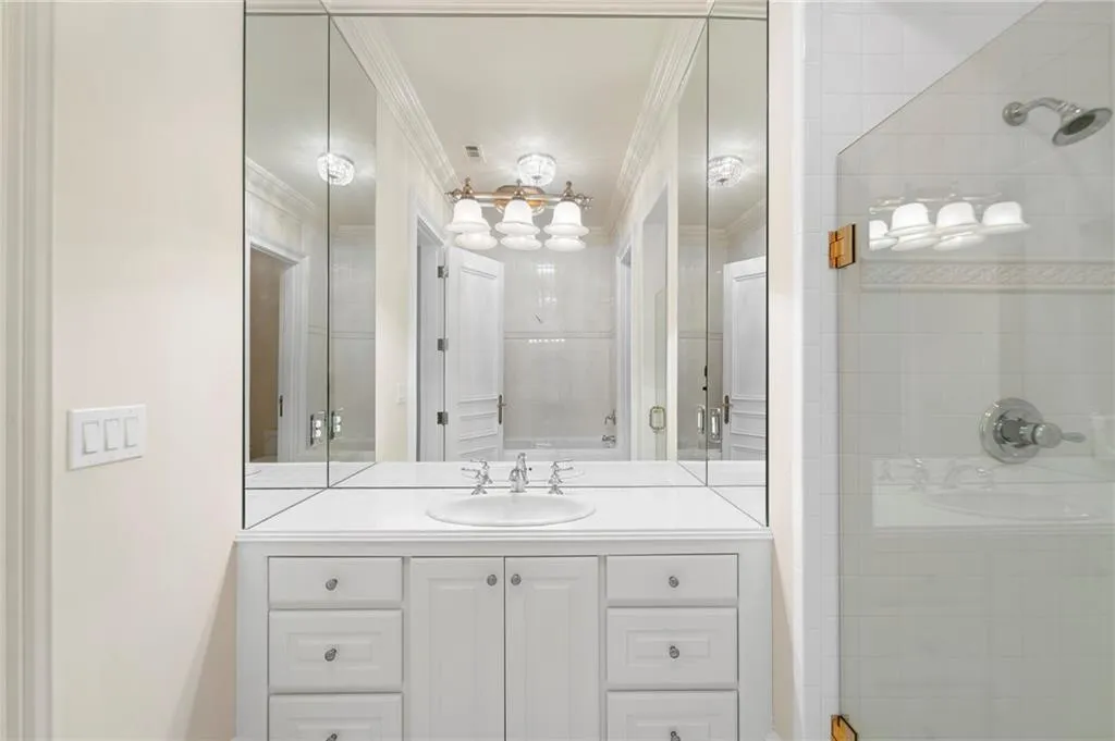 219 Saint Nicholas Circle Nw, Sandy Springs, Georgia 30327, 6 Bedrooms Bedrooms, ,6 BathroomsBathrooms,Residential,Sold,219 Saint Nicholas Circle Nw,7190211