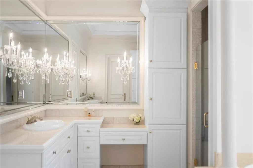 219 Saint Nicholas Circle Nw, Sandy Springs, Georgia 30327, 6 Bedrooms Bedrooms, ,6 BathroomsBathrooms,Residential,Sold,219 Saint Nicholas Circle Nw,7190211