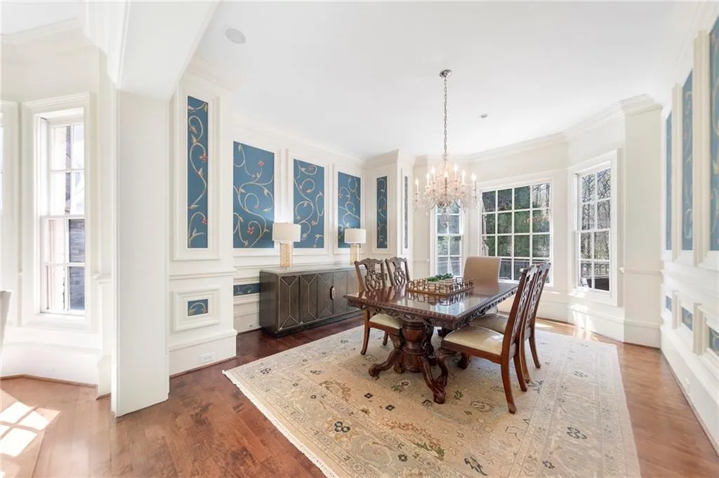 219 Saint Nicholas Circle Nw, Sandy Springs, Georgia 30327, 6 Bedrooms Bedrooms, ,6 BathroomsBathrooms,Residential,Sold,219 Saint Nicholas Circle Nw,7190211