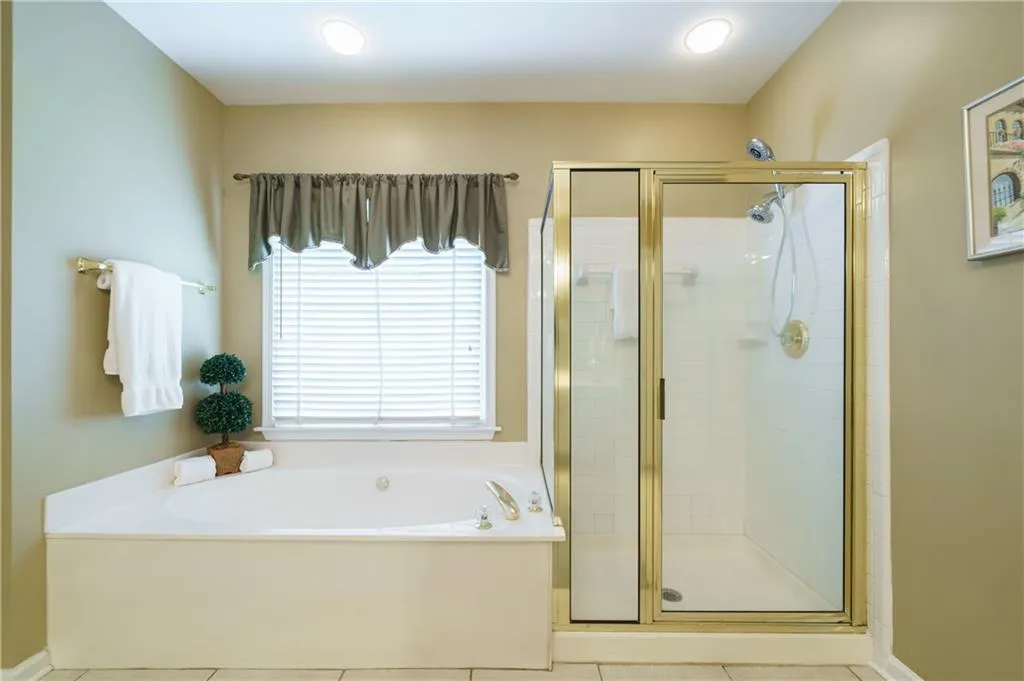 125 Smithdun Lane, Sandy Springs, Georgia 30350, 4 Bedrooms Bedrooms, ,3 BathroomsBathrooms,Residential,Sold,125 Smithdun Lane,6899093