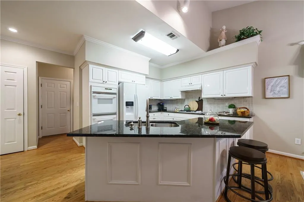 125 Smithdun Lane, Sandy Springs, Georgia 30350, 4 Bedrooms Bedrooms, ,3 BathroomsBathrooms,Residential,Sold,125 Smithdun Lane,6899093