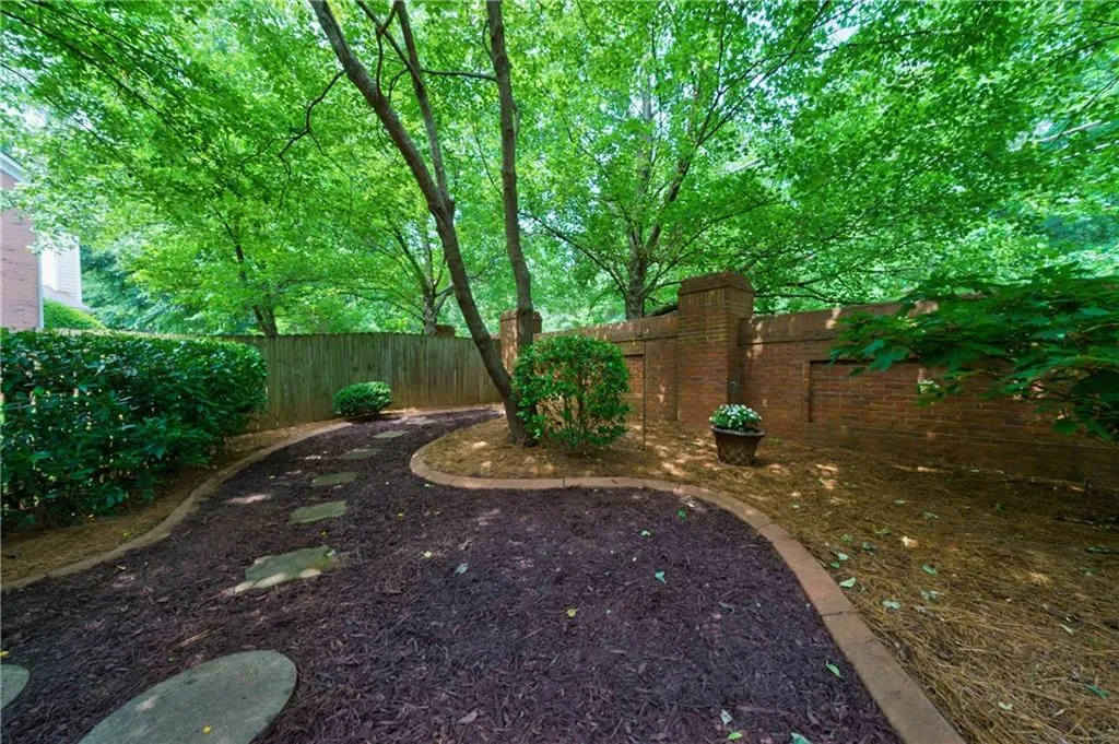 125 Smithdun Lane, Sandy Springs, Georgia 30350, 4 Bedrooms Bedrooms, ,3 BathroomsBathrooms,Residential,Sold,125 Smithdun Lane,6899093