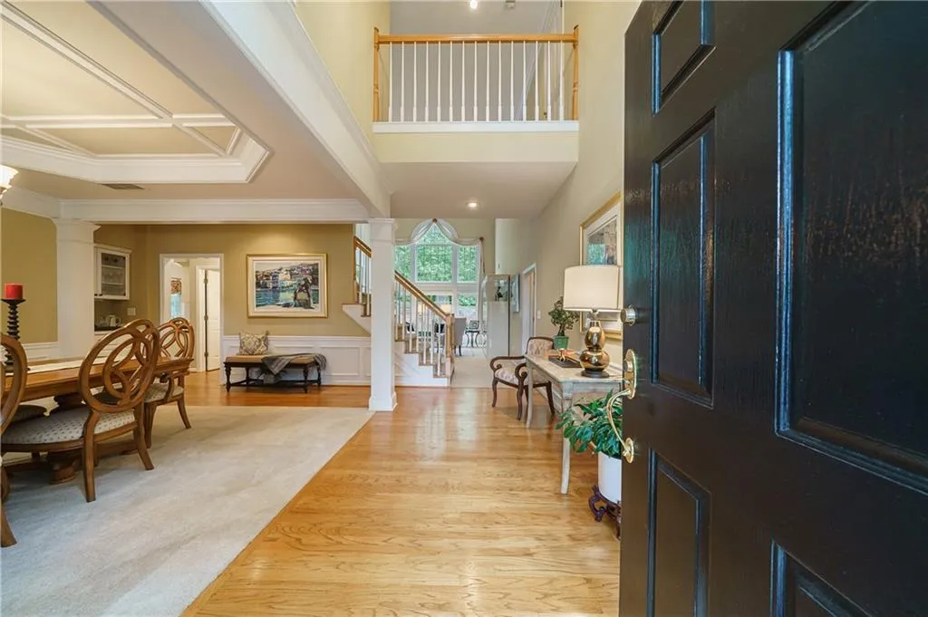 125 Smithdun Lane, Sandy Springs, Georgia 30350, 4 Bedrooms Bedrooms, ,3 BathroomsBathrooms,Residential,Sold,125 Smithdun Lane,6899093
