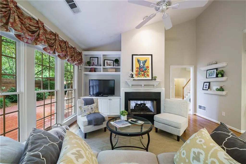 125 Smithdun Lane, Sandy Springs, Georgia 30350, 4 Bedrooms Bedrooms, ,3 BathroomsBathrooms,Residential,Sold,125 Smithdun Lane,6899093