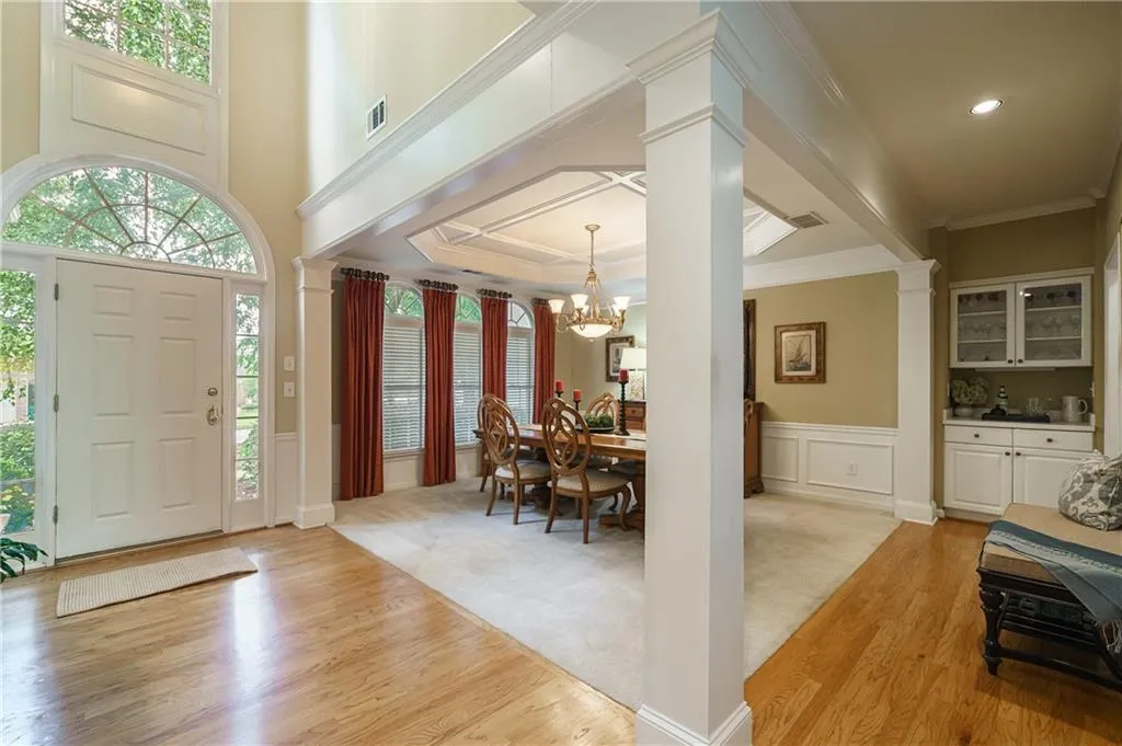 125 Smithdun Lane, Sandy Springs, Georgia 30350, 4 Bedrooms Bedrooms, ,3 BathroomsBathrooms,Residential,Sold,125 Smithdun Lane,6899093