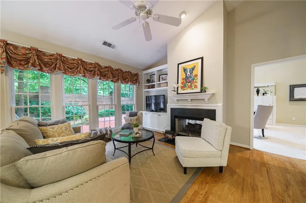 125 Smithdun Lane, Sandy Springs, Georgia 30350, 4 Bedrooms Bedrooms, ,3 BathroomsBathrooms,Residential,Sold,125 Smithdun Lane,6899093