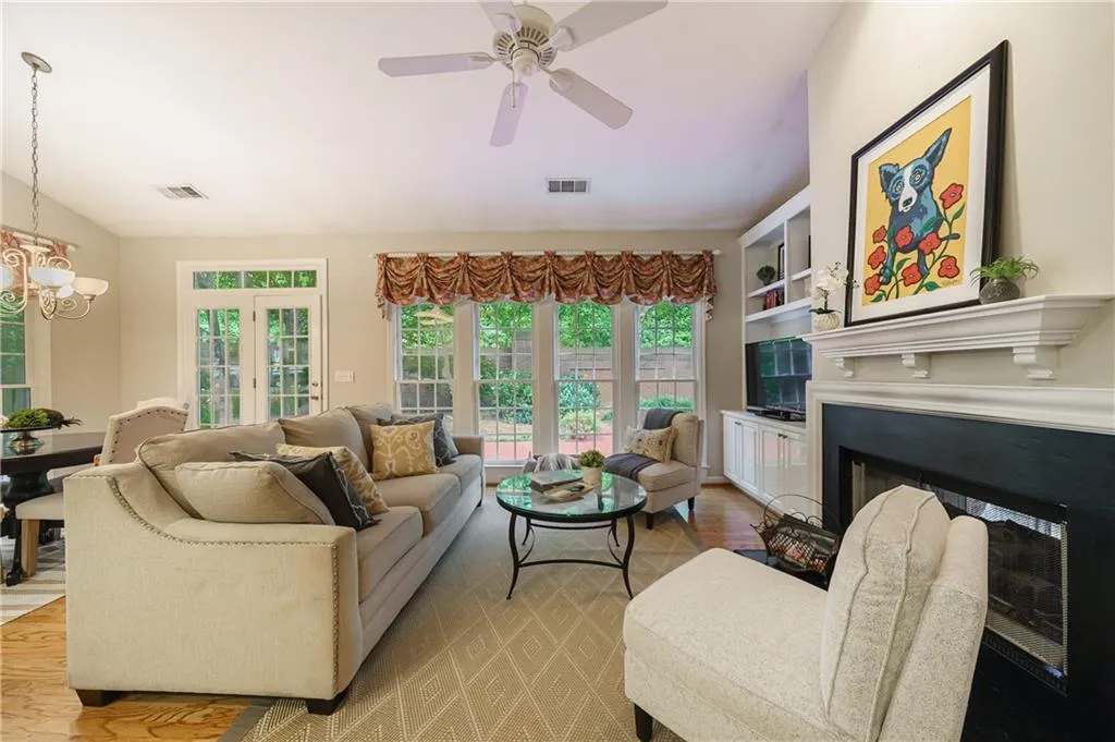 125 Smithdun Lane, Sandy Springs, Georgia 30350, 4 Bedrooms Bedrooms, ,3 BathroomsBathrooms,Residential,Sold,125 Smithdun Lane,6899093