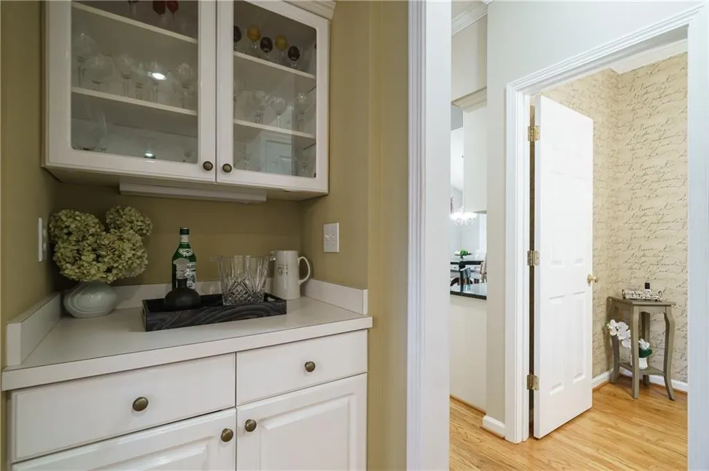 125 Smithdun Lane, Sandy Springs, Georgia 30350, 4 Bedrooms Bedrooms, ,3 BathroomsBathrooms,Residential,Sold,125 Smithdun Lane,6899093