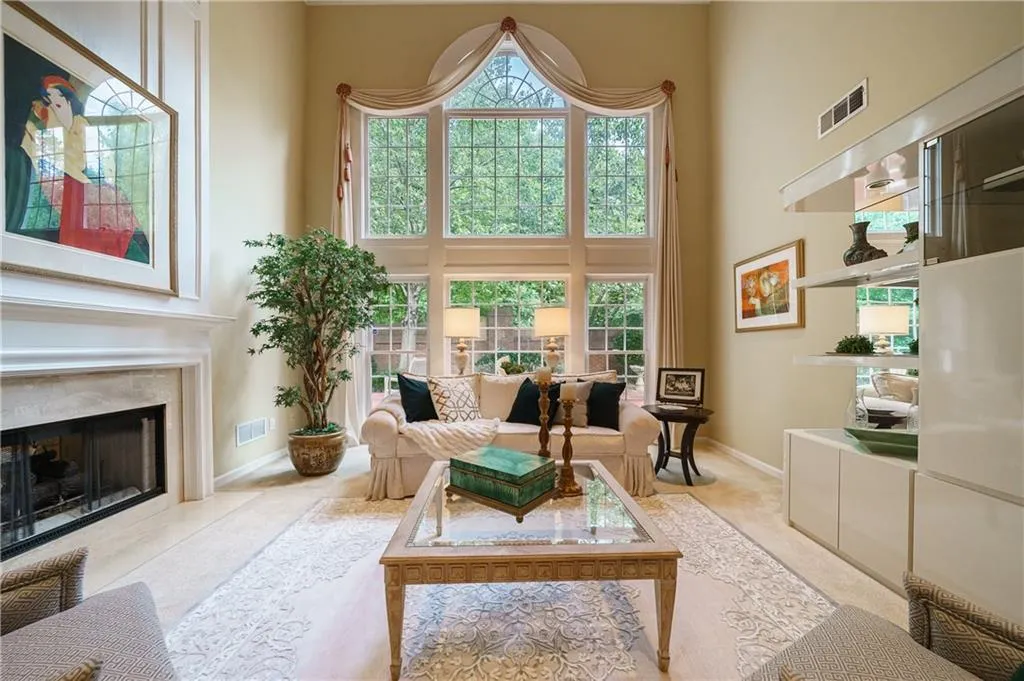 125 Smithdun Lane, Sandy Springs, Georgia 30350, 4 Bedrooms Bedrooms, ,3 BathroomsBathrooms,Residential,Sold,125 Smithdun Lane,6899093