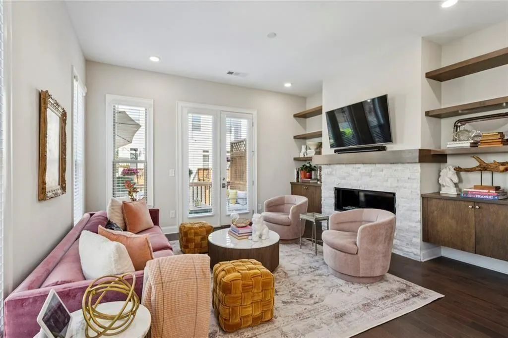 4219 Deming Circle, Sandy Springs, Georgia 30342, 2 Bedrooms Bedrooms, ,2 BathroomsBathrooms,Residential,For Sale,4219 Deming Circle,7744954