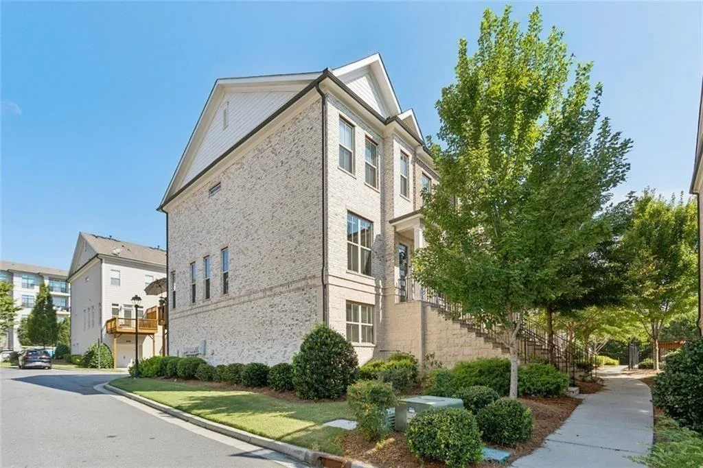 4219 Deming Circle, Sandy Springs, Georgia 30342, 2 Bedrooms Bedrooms, ,2 BathroomsBathrooms,Residential,For Sale,4219 Deming Circle,7744954