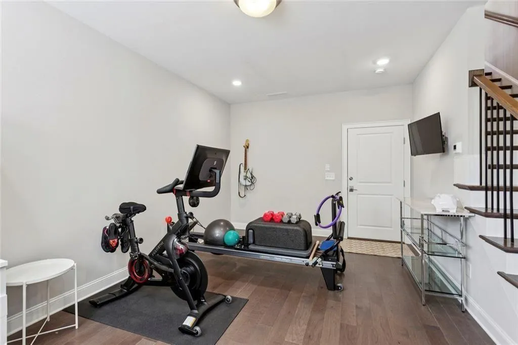 4219 Deming Circle, Sandy Springs, Georgia 30342, 2 Bedrooms Bedrooms, ,2 BathroomsBathrooms,Residential,For Sale,4219 Deming Circle,7744954