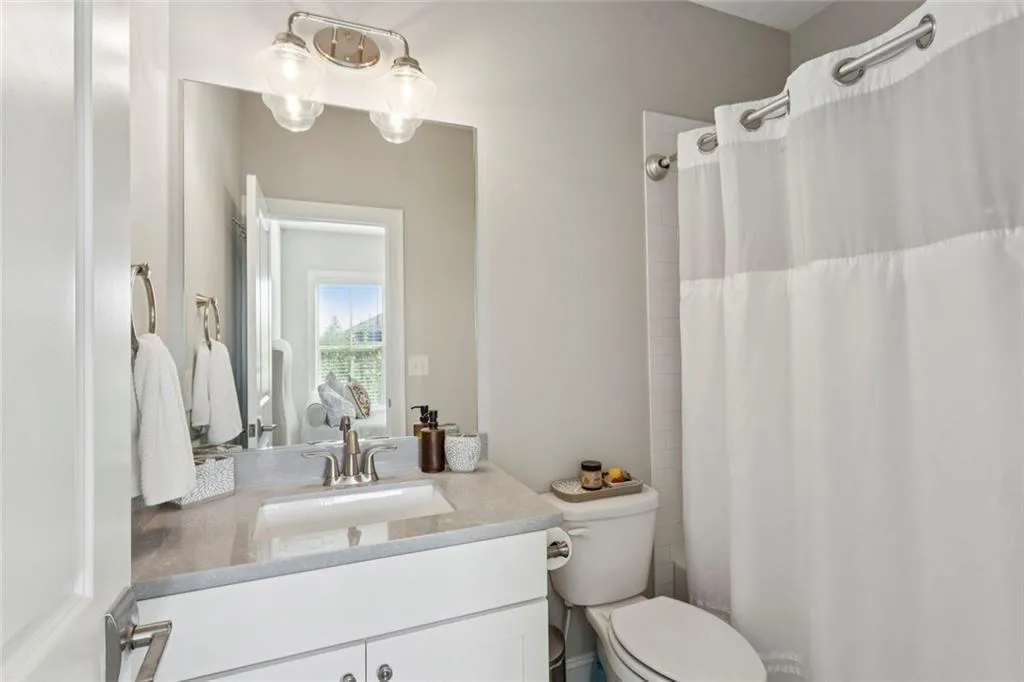4219 Deming Circle, Sandy Springs, Georgia 30342, 2 Bedrooms Bedrooms, ,2 BathroomsBathrooms,Residential,For Sale,4219 Deming Circle,7744954