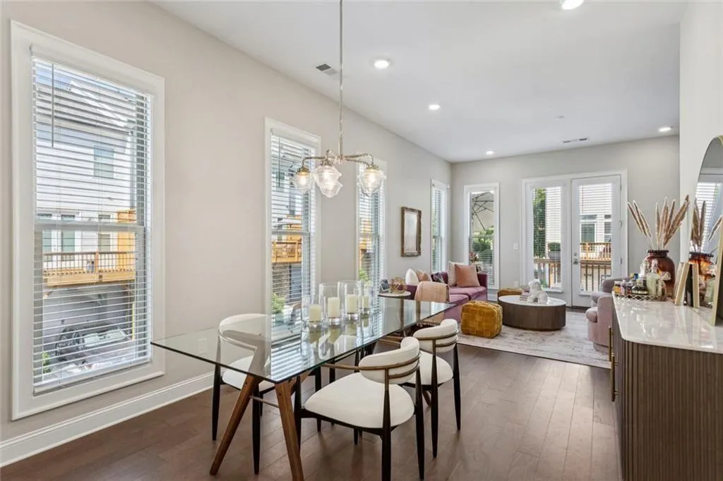 4219 Deming Circle, Sandy Springs, Georgia 30342, 2 Bedrooms Bedrooms, ,2 BathroomsBathrooms,Residential,For Sale,4219 Deming Circle,7744954