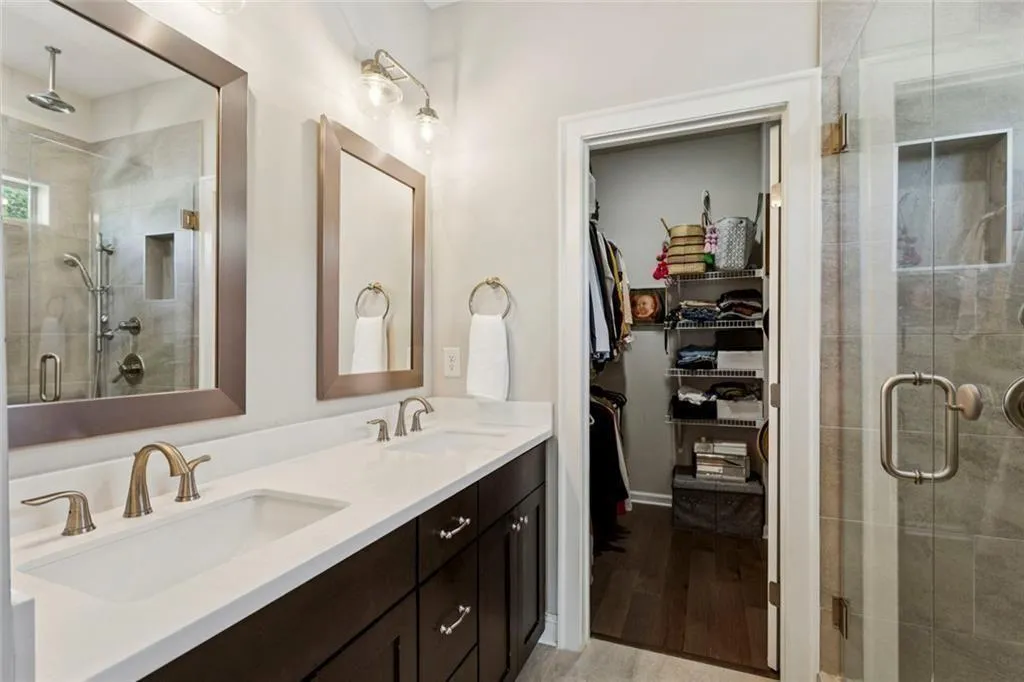 4219 Deming Circle, Sandy Springs, Georgia 30342, 2 Bedrooms Bedrooms, ,2 BathroomsBathrooms,Residential,For Sale,4219 Deming Circle,7744954