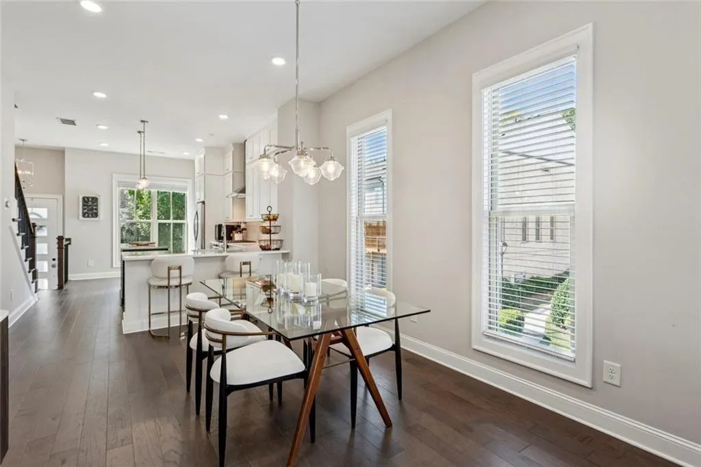 4219 Deming Circle, Sandy Springs, Georgia 30342, 2 Bedrooms Bedrooms, ,2 BathroomsBathrooms,Residential,For Sale,4219 Deming Circle,7744954
