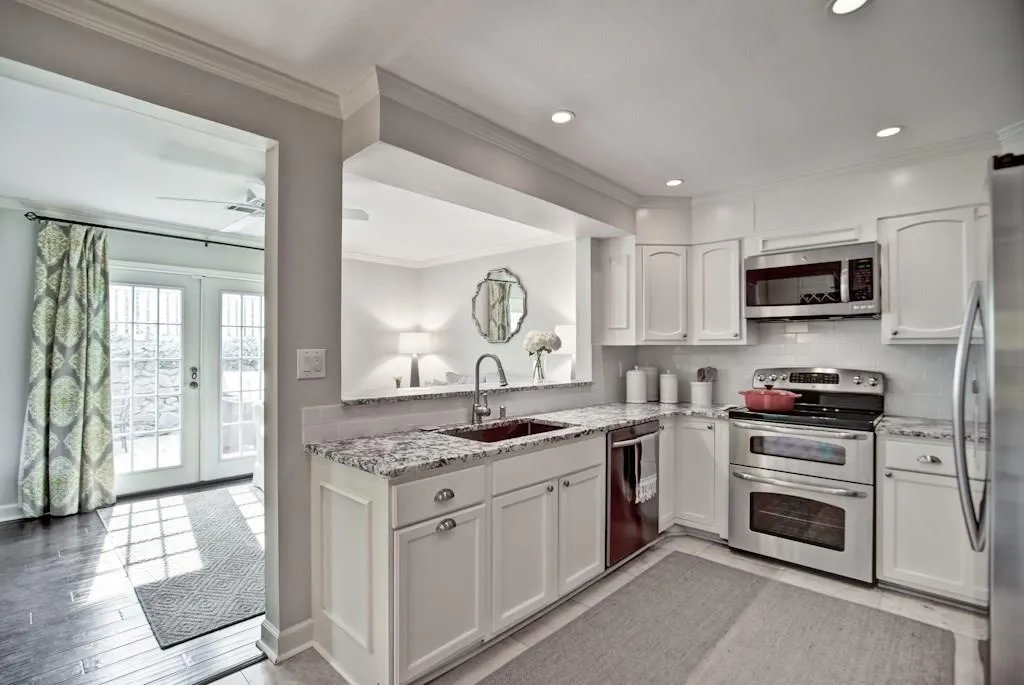 957 Moores Mill Road Nw, Atlanta, Georgia 30327, 3 Bedrooms Bedrooms, ,2 BathroomsBathrooms,Residential,Sold,957 Moores Mill Road Nw,5808527