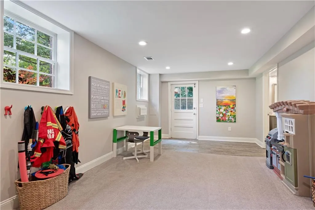 530 Coldstream Court, Atlanta, Georgia 30328, 5 Bedrooms Bedrooms, ,4 BathroomsBathrooms,Residential,Sold,530 Coldstream Court,6565363