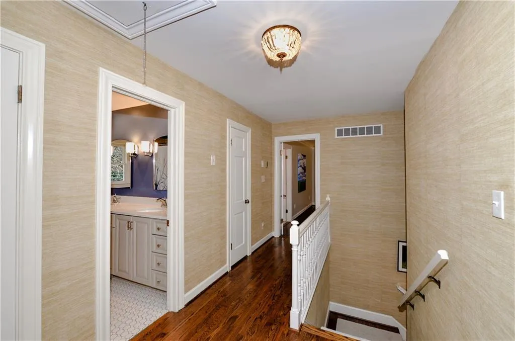 530 Coldstream Court, Atlanta, Georgia 30328, 5 Bedrooms Bedrooms, ,4 BathroomsBathrooms,Residential,Sold,530 Coldstream Court,6565363