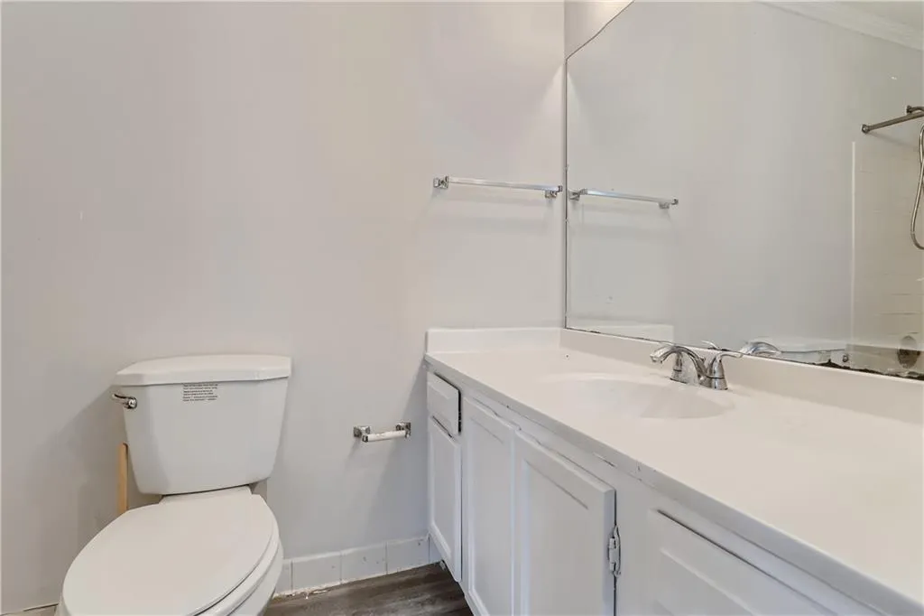 7500 Roswell Road Unit 106, Sandy Springs, Georgia 30350, 2 Bedrooms Bedrooms, ,2 BathroomsBathrooms,Residential,Sold,7500 Roswell Road Unit 106,7064203