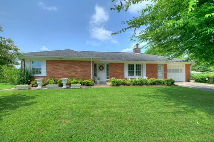 210 Lavista Drive, Blue Ridge, Georgia 30513