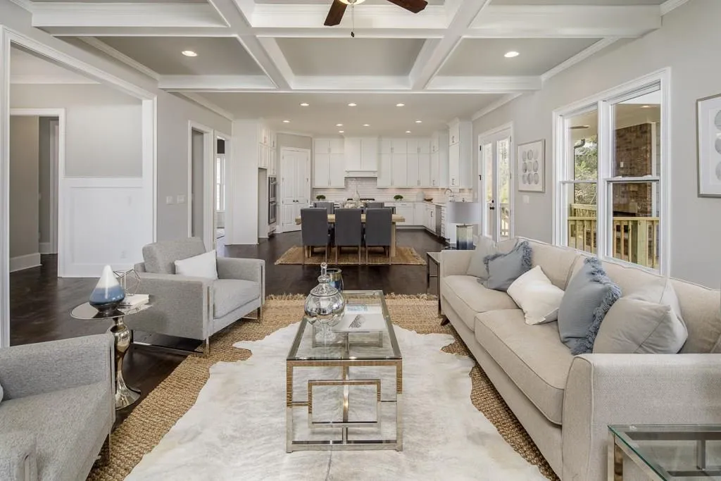 220 Belle Lane, Sandy Springs, Georgia 30328, 5 Bedrooms Bedrooms, ,5 BathroomsBathrooms,Residential,Sold,220 Belle Lane,6106299