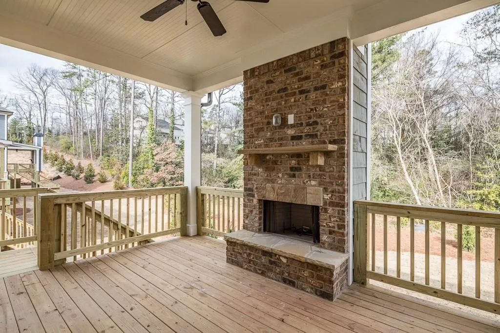 220 Belle Lane, Sandy Springs, Georgia 30328, 5 Bedrooms Bedrooms, ,5 BathroomsBathrooms,Residential,Sold,220 Belle Lane,6106299