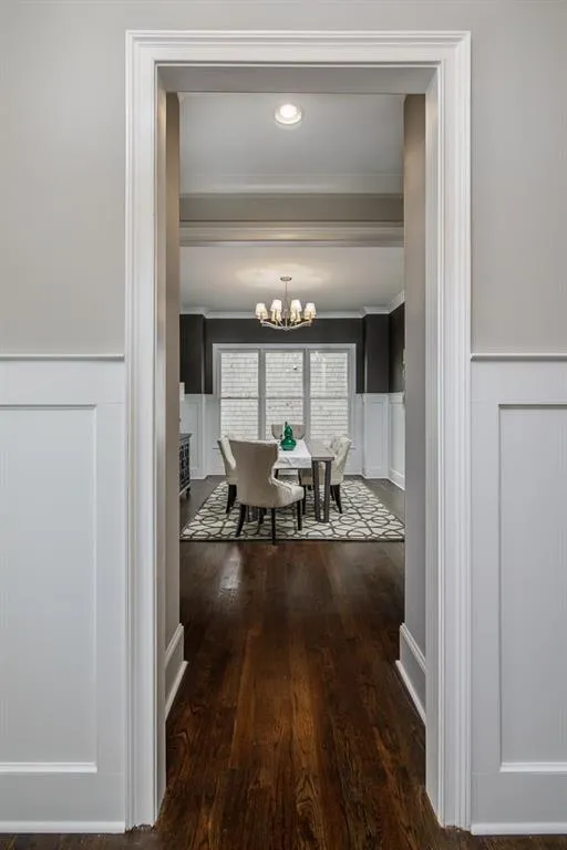 220 Belle Lane, Sandy Springs, Georgia 30328, 5 Bedrooms Bedrooms, ,5 BathroomsBathrooms,Residential,Sold,220 Belle Lane,6106299