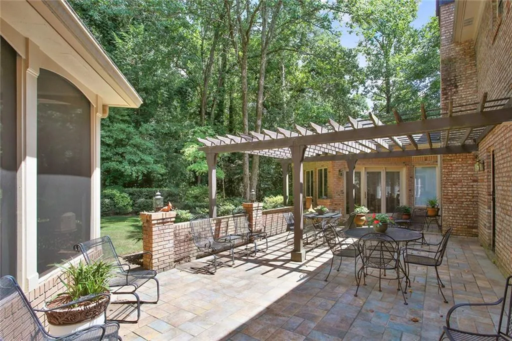 145 Trail Point, Sandy Springs, Georgia 30350, 5 Bedrooms Bedrooms, ,4 BathroomsBathrooms,Residential,Sold,145 Trail Point,5876623