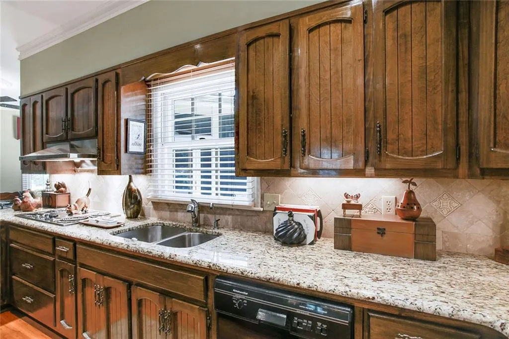 145 Trail Point, Sandy Springs, Georgia 30350, 5 Bedrooms Bedrooms, ,4 BathroomsBathrooms,Residential,Sold,145 Trail Point,5876623