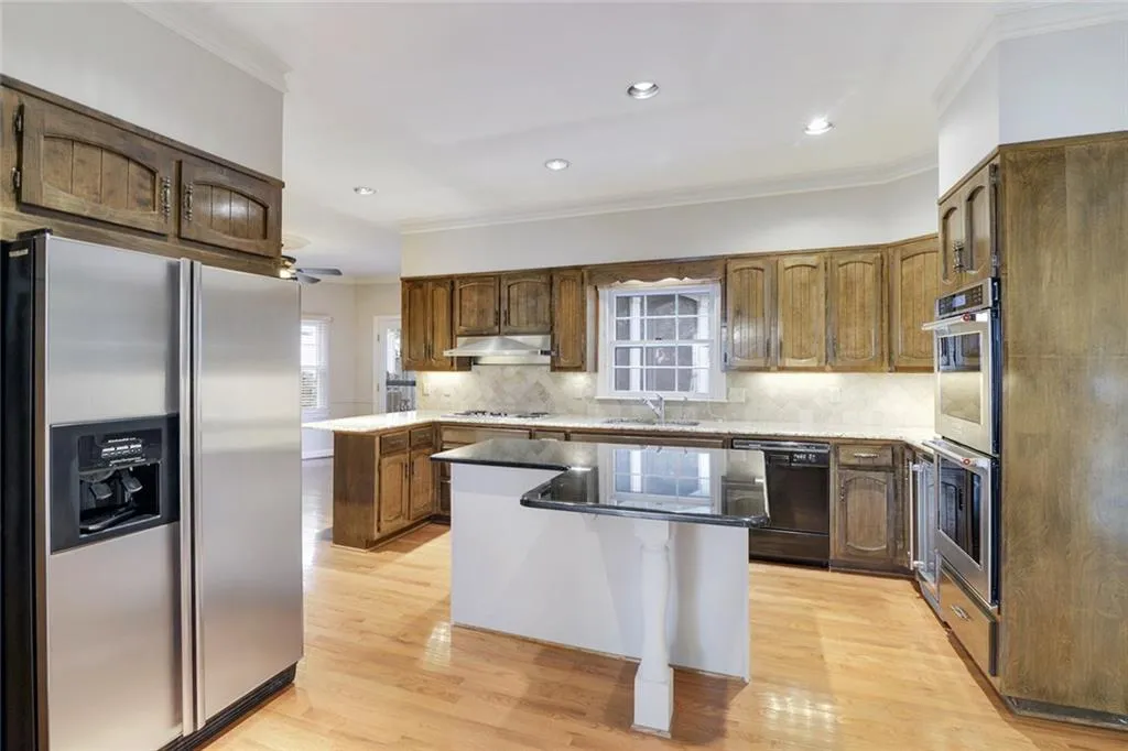 145 Trail Point, Sandy Springs, Georgia 30350, 5 Bedrooms Bedrooms, ,4 BathroomsBathrooms,Residential,Sold,145 Trail Point,5876623